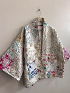 Veste courte Kantha style japonais en patchwork de soie indienne vintage matelassée - Product Image 4