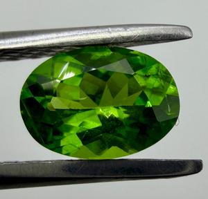 Pierre précieuse naturelle de Tsavorite Grenat, pierre brute, vert vif, taille ovale, pour bijoux, cadeau pour collectionneur, pierre de naissance, pierres précieuses de guérison, pierres rares - Product Image 1