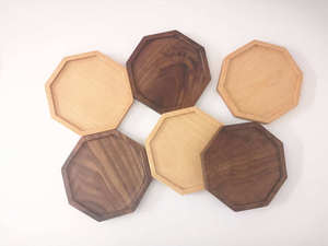 Ensemble de sous-verres carrés en noyer, modernes, faits à la main, durables pour les boissons, décorations élégantes pour la maison, le bureau et la cuisine - Product Image 2