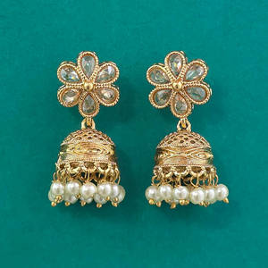 Achetez en ligne des Jhumki antiques de qualité export avec placage or 233094 - Product Image 4
