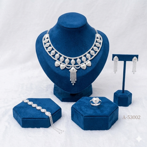 Conjunto de Joyería Nupcial de Corazón de Aleación de Zinc Chapado en Oro con Circones: Collar, Pendientes, Anillo y Pulsera con Cadena de Serpiente, Moderno y Tradicional para Boda - Product Image 5