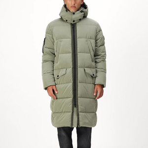 Veste longue matelassée à capuche pour homme, vert olive, hiver, épaisse, col montant, motif camouflage, logo frontal, poches zippées - Product Image 1