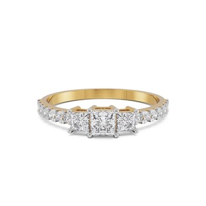 Anillo de Compromiso de Oro Amarillo de 14K con Tres Diamantes Cultivados en Laboratorio de Corte Princesa de 0.58CT, Joyería Fina - Product Image 1