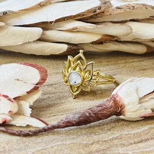Top Style Demanding Lotus Moonstone <b>Ring</b> Floral Brass Gold Plated <b>Statement</b> <b>Ring</b> Vintage Bohemia Flower Design Wholesale <b>Ring</b> - Product Image 5