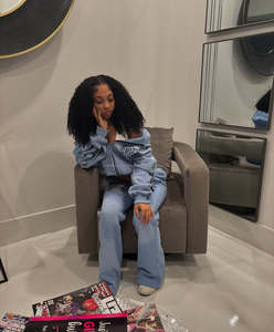 ชุดวอร์ม2ชิ้นสำหรับผู้หญิงเสื้อฮู้ดและกางเกงขาบาน420gsm ซักด้วยกรดสีแทนพิมพ์ลายโลโก้ตามสั่งแบบวินเทจ - Product Image 6