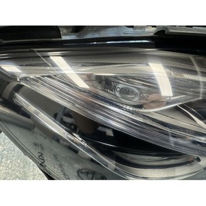 ไฟหน้ามือสอง E-class ด้านขวา A2139069604 - Product Image 2