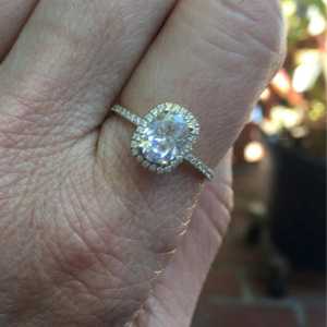 แหวนหมั้นมอสซาไนต์ทรงฮาโล่ รับรองคุณภาพ เงินแท้ 925 ชุบทอง 14K แหวนแต่งงานสำหรับผู้หญิง - Product Image 2