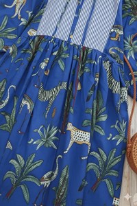 Robe longue bleue à imprimé tropical pour femme, col en V, coupe ample, style bohème, manches bouffantes trois quarts, robe décontractée d'été - Product Image 3
