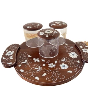Plateau en bois arabe de luxe de nouvelle conception 2026 avec incrustation de nacre, mosaïque pour l'affichage de chocolat et de dattes en provenance d'Inde - Product Image 1