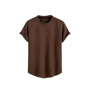 T-shirt de luxe pour homme à manches courtes, en coton doux, coupe confortable et design inspiré du streetwear contemporain - Product Image 1