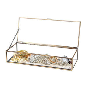 Organizador de Joyas de Metal Clásico Hecho a Mano con Tapa con Bisagras para Anillos - Product Image 2