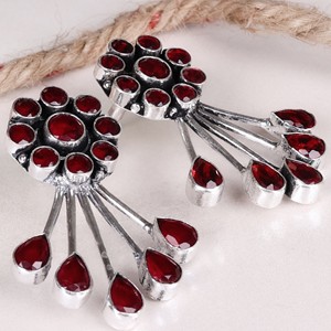 Pendientes colgantes de latón oxidado con flor de moda y piedra de granate roja, chapados en plata antigua, para mujer, para fiesta, joyería al por mayor - Product Image 3