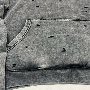 Sweat à capuche oversize personnalisé pour homme avec double fermeture éclair, style streetwear brodé effet déchiré, en molleton épais délavé à l'acide - Product Image 6