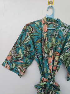 Bata Kimono de Algodón Suave y Transpirable con Estampado Digital de Dibujos Animados Naaz Textile para Mujer, Camisón de Verano Hecho a Mano ODM con Cuello en V y Cintura Elástica - Product Image 4