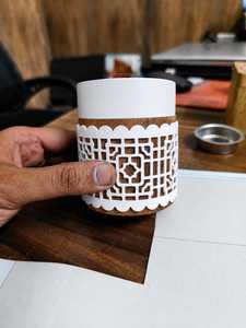Brûleur d'encens Bakhoor rustique en bois et cuir, fait main, support Mabkhara pour résine aromatique et décoration intérieure - Product Image 6