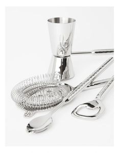 Ensemble d'outils de bar en acier inoxydable attrayant : Shaker à cocktails, doseur, passoire, pilon, cuillère, ouvre-bouteille, accessoires de mélange pour barman H - Product Image 3