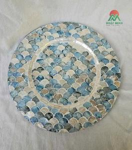 Plateau décoratif rond artisanal en nacre incrustée, motif mosaïque coquillage, base en MDF, style bohème côtier, plateau de service, plateau de présentation - Product Image 5