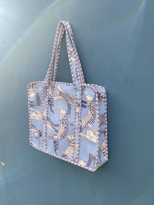 Bolso Tote Acolchado Kantha Hecho a Mano, Personalizable, Grande, Estilo Boho, para Playa y Viajes, Bolso de Compras Bordado con Bolsillo Interior, Color Sólido - Product Image 3