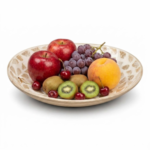 Nuevo Diseño: Platos Redondos de Bambú con Incrustaciones de Madreperla, Platos para Frutas Hechos en Vietnam por Artesanos Expertos - Product Image 3