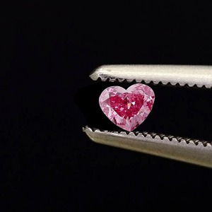 Diamante Cultivado en Laboratorio CVD, Certificado IGI, 5CT, Corazón, Rosa Fantasía, VS1, Corte Excelente 3EX, para Mayoristas y Importadores de Diamantes - Product Image 4
