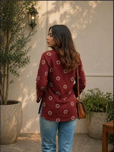 Kurta pour femme en rayonne marron imprimée à col en V et manches longues, tunique décontractée coupe classique style indien Kurti - Product Image 2