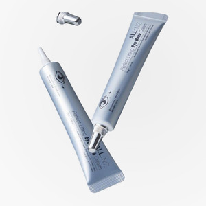 Cosméticos antienvejecimiento de alta calidad coreanos K-Beauty Olnijeu Perfect Lifting Eye Bag Cream 10g 3 piezas - Product Image 1