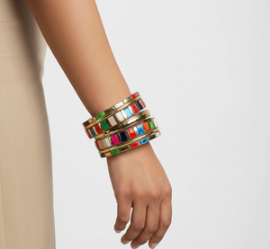 ชุดกำไลข้อมือสไตล์วินเทจประดับทองเหลืองและเรซิ่น – เครื่องประดับชาติพันธุ์อินเดียทำมือ ปราศจากนิกเกิล แฟชั่นที่ยั่งยืน - Product Image 2