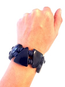 New Arrival Black and White Resin Bangles With Floral Patterns Resin Jewelry Bangles Stylish Resin Bangles in Wholesale Price - Product Image 3