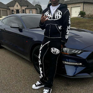 Conjunto de Sudadera con Capucha y Pantalones Deportivos Ajustados de Fabricación Personalizada - Product Image 5