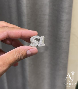 Anillo de Plata 925 con Moissanita y Letra, Chapado en Rodio, Joyería con Iniciales para Mujer, Regalo de Aniversario - Product Image 1