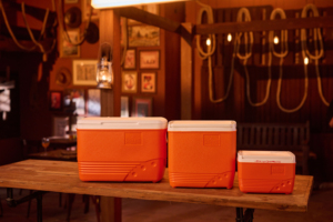 กล่องน้ำแข็งหุ้มฉนวนสีส้มเป็นมิตรกับสิ่งแวดล้อมกล่องน้ำแข็งขนาด12.5ลิตร/13.12 QTS คูลเลอร์กระเป๋าขนส่งปลากันน้ำเก็บอาหาร PK - Product Image 5