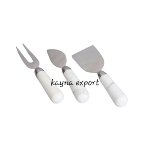 Elegante tenedor para queso y cuchillo plano con mango de metal dorado decorativo de diseño nórdico - Product Image 2