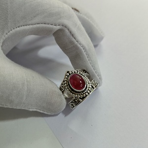 Anillo ovalado de cornalina en plata de ley 925, hecho a mano, anillo de promesa para mujer, regalo de joyería para ella, anillo con engaste de bisel, piedra de nacimiento de julio. - Product Image 4