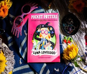 Luna Lovegood, livre broché, fiction fantastique, jeunes adultes, littérature pour enfants, best-seller pour adultes - Product Image 1