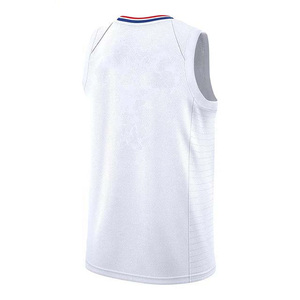 Camiseta de Baloncesto a Rayas Blancas, Rojas y Negras de Index Apparel para Hombre, Sin Mangas, Cuello en V, Malla Transpirable, Ropa Deportiva para Todas las Temporadas - Product Image 6