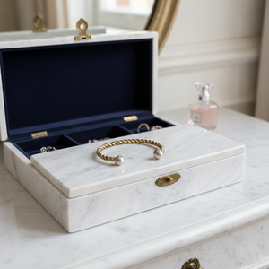 Bracelet manchette torsadé en laiton fait main avec extrémités boule argentées - Jonc ouvert bicolore minimaliste pour hommes et femmes - Product Image 4