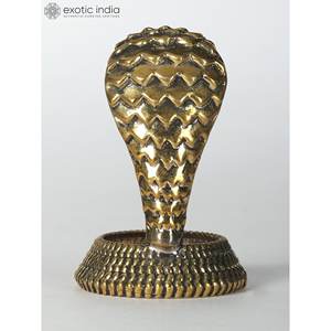 Escultura de serpiente Kundalini elegante de 3 pulgadas en latón pequeño ídolo elegante para decoración del hogar y Templo hecho en La India - Product Image 4