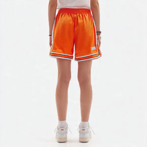 ชุดเซ็ตเสื้อครอปแขนกุดและกางเกงขาสั้นผ้าตาข่ายโพลีเอสเตอร์ 100% สำหรับผู้หญิง แห้งเร็ว สไตล์สตรีทแวร์ - Product Image 4