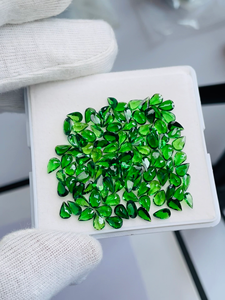 Tsavorita Natural Sin Calentar ni Tratar, Corte Pera, 40 CTS, Lote de Calidad AAA, Luminosidad, Alta Claridad, Color Verde Vibrante - Product Image 4