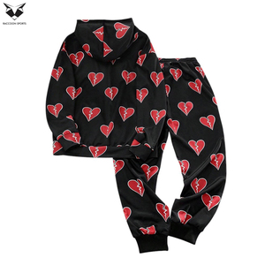 With Wholesale Rate Good Supplier Comfortable Soft Touch Material 2 Pcs <b>Set</b> Men Heart Graphic Hooded And Pants Tracksuits - Product Image 2