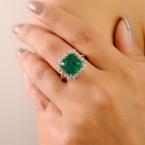 แหวนเพชรและมรกตแท้ 100% คอลเลคชั่นระดับไฮเอนด์ ดีไซน์วงแหวนแบบกลุ่ม สำหรับงานแต่งงาน ทองคำขาวแท้ 14K เครื่องประดับเจ้าสาวสุดหรู - Product Image 4