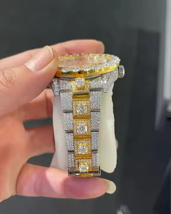 นาฬิกาข้อมือควอตซ์ Royal Ice out Axis Moissanite Diamond สำหรับผู้ชาย ดีไซน์หรูหรา พรีเมียม นาฬิกาข้อมือสุดหรู ประดับเพชรระยิบระยับ - Product Image 4