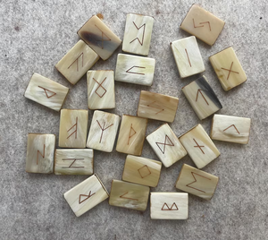 Handmade High Quality White Rectangle Buffalo Horn Rune Dice Custom Design Eco-Friendly Polished Gaming Accessory Natural Crafts - Product Image 6