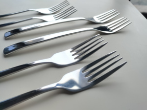 Fourchette de table en acier inoxydable de qualité export, finition miroir, robuste, fabrication italienne, pour commandes en gros - Product Image 6