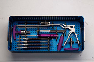 Juego de Instrumentos Quirúrgicos de Columna Vertebral de Acero Inoxidable de Alta Calidad, 35 Piezas, para Uso Hospitalario y Clínico, Certificado CE, Garantía de 2 Años - Product Image 5