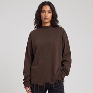 Camiseta de mujer con hombros caídos y cuello alto, oversize, con dobladillo desgastado, transpirable, de poliéster/algodón, manga corta, estilo urbano. - Product Image 1