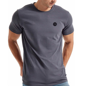 T-shirt homme de haute qualité 100% coton, tissu doux et confortable, idéal pour les tenues décontractées, les activités de plein air et le style quotidien - Product Image 1