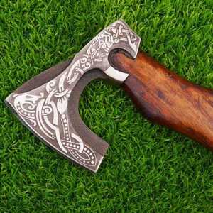 Hacha de camping RAGNAR de 18 pulgadas de Steel Craft International, cabeza de hacha tipo tomahawk de grado industrial, forjada en acero con alto contenido de carbono, mango de madera de fresno. - Product Image 4