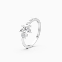 Cincin Berlian Daun Bunga 0.24 Ct Berlian Buatan Laboratorium Dalam Emas Kuning, Putih, dan Rose 9K