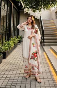Costume Anarkali pour femmes, blanc, brodé de fleurs, avec dupatta, coupe ample, vêtements traditionnels indiens et pakistanais, vêtements décontractés, en coton - Product Image 2